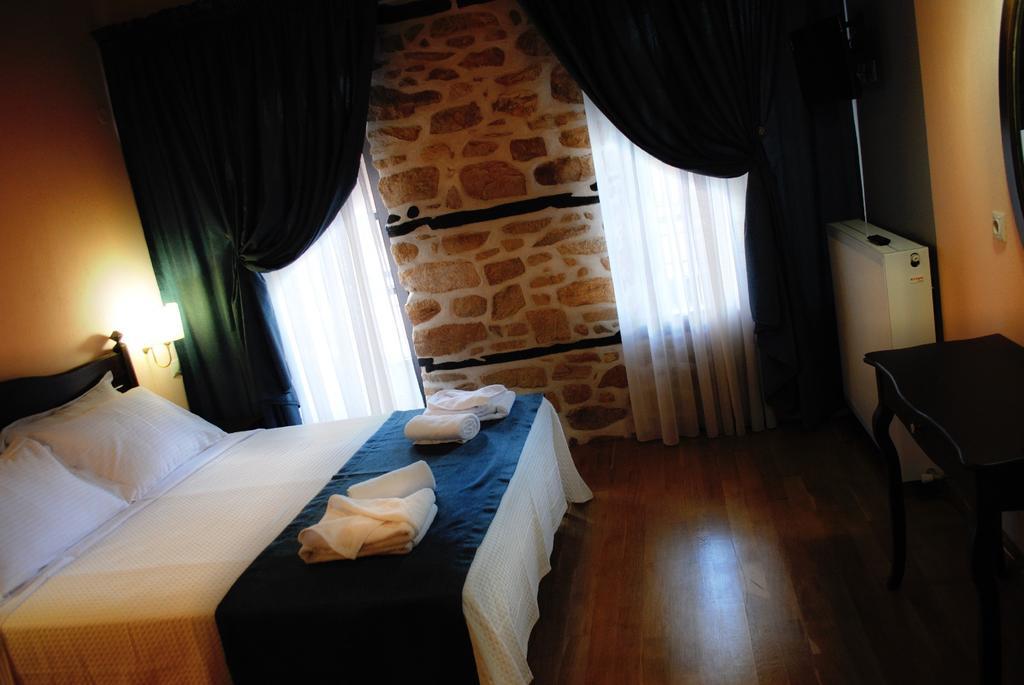 Chorostasi Mansion Hotel Arnea Bagian luar foto
